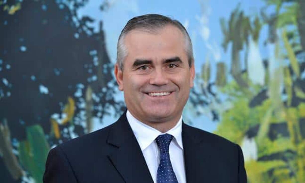 Die Gewinner im Umbau der Credit Suisse: 
Thomas Gottstein übernimmt die «Swiss Universal Bank». Der 51-Jährige ist damit für das Schweiz-Geschäft zuständig, das künftig viel unabhängiger geführt werden soll. Der Schweizer Bereich soll darum an die Börse gehen. Gottstein ist seit 1999 bei der Credit Suisse. Mit seinem Einzug in die Geschäftsleitung stösst er seinen bisherigen Chef, Hans-Ulrich Meister, vom Thron.