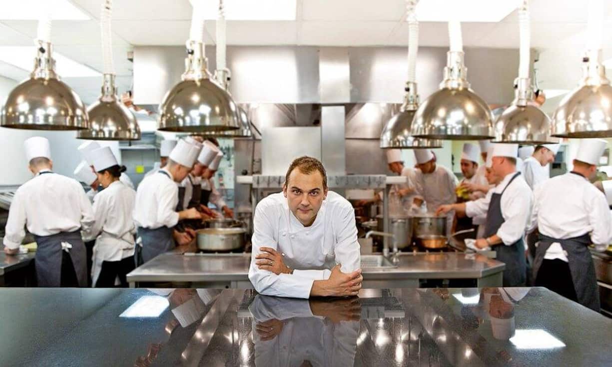 «Bilanz» hat das «Who is who»  der Schweizer Wirtschaft ermittelt. Die wichtigsten Personen im Bereich Touristik und Gastronomie:Daniel Humm: Er gilt als der beste Koch der USA und rangiert auf der San-Pellegrino-Liste der weltbesten Restaurants auf Platz fünf: Der Aargauer Daniel Humm.