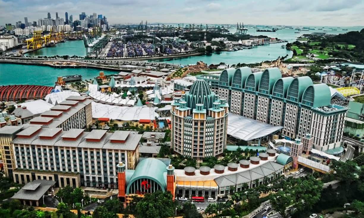 Platz 6: Resorts World Sentosa, Singapur — 5,4 Milliarden DollarDas Resorts World Sentosa ist eine der grössten Touristenattraktionen in Singapur. Unter seinem Dach befinden sich ein Universal Studio, ein Abenteuer-Wasserpark und das grösste Ozeanarium der Welt. Um den Betrieb am Laufen zu halten, arbeiten dort täglich mehr als 10'000 Mitarbeiter.