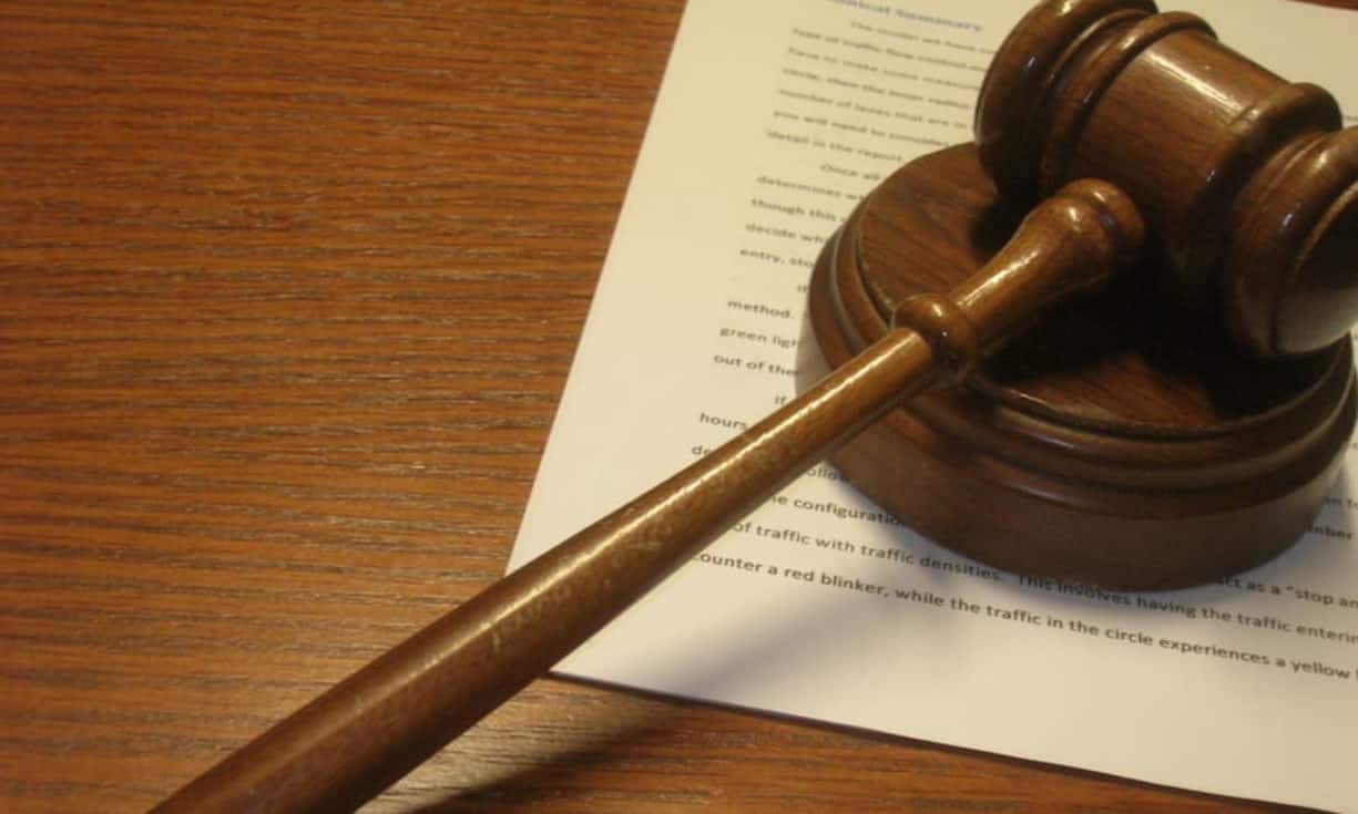 Trennung Anfang JahrEhepaare sollten aus steuerlicher Sicht bei einer Trennung mit der Meldung am neuen Wohnort bis Anfang des Folgejahres warten. Wenn die Trennung Mitte oder Ende Jahr gemeldet wird und die Kinder bei der Ehefrau bleiben, kann der Ehemann nur wenig Unterhaltsbeiträge abziehen, weil er ja nicht das ganze Jahr getrennt war. Für die Ehefrau sind Abzüge zwar möglich, bewirken aber eher wenig, wenn sie weniger verdient als er.Pixabay