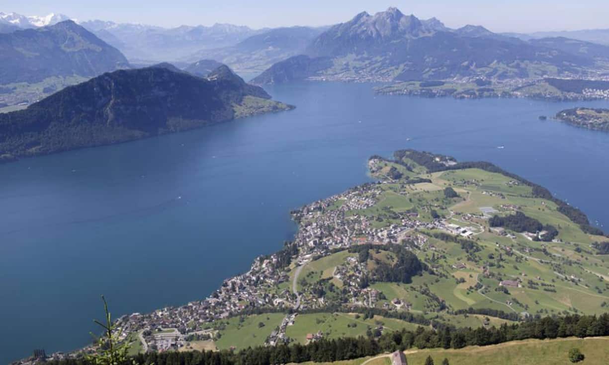 Vierwaldstättersee: Auch im Winter lockt die Region Luzern-Vierwaldstättersee nach wie vor viele Touristen an. Im vergangenen Winter stiegen die Übernachtungen um 20'000 – ein Plus von 1,6 Prozent. Keysone