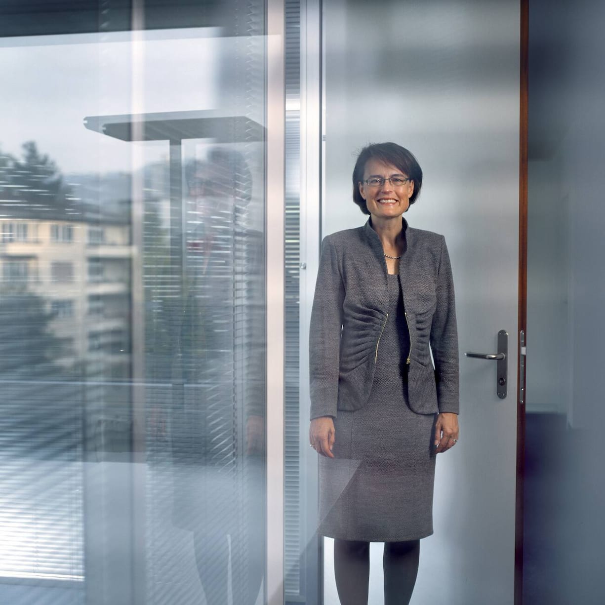 Portrait of Antoinette Hunziker-Ebneter, CEO of Forma Futura Invest AG, pictured on October 19, 2010, in Zurich, Switzerland. (KEYSTONE/Gaetan Bally)Portrait von Antoinette Hunziker-Ebneter, CEO der Forma Futura Invest AG, aufgenommen am 19. Oktober 2010 in Zuerich. (KEYSTONE/Gaetan Bally)