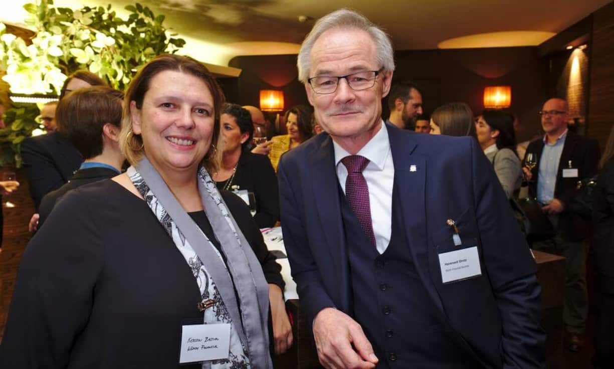 Kerstin Bastian, Würth Financial Services;
Hansruedi Strotz, Mitglied der Geschäftsleitung, Würth Financial Services