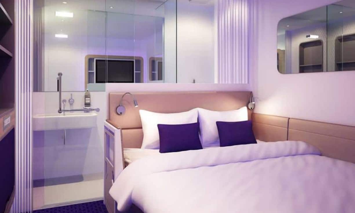 Effiziente Nutzung des Zimmers gibt es auch bei der New Yorker Niederlassung der britischen Yotel-Hotels - hier verstaut ein Roboterarm den Gästen das Gepäck in Schliessfächern, die bis zur Decke reichen.Facebook/Yotel