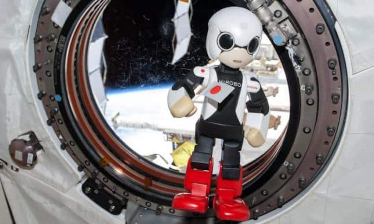 Toyota hatte 2013 mit dem Kirobo bereits einen kleinen sprechenden Roboter vorgestellt, der unter anderem die internationale Raumfahrtstation ISS besuchte.Bilder: Keystone