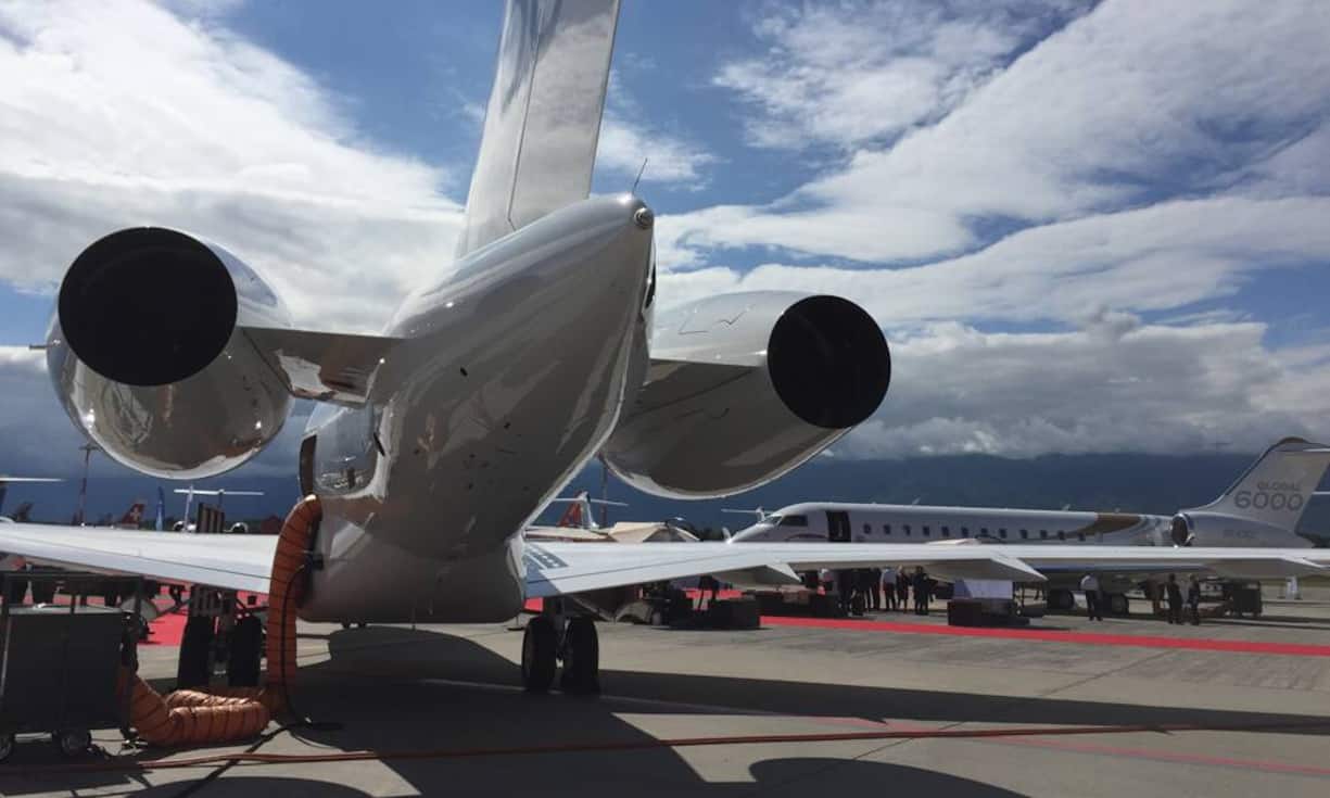 ... oder Bombardier aus Kanada wollen bei den potenziellen Kunden punkten.