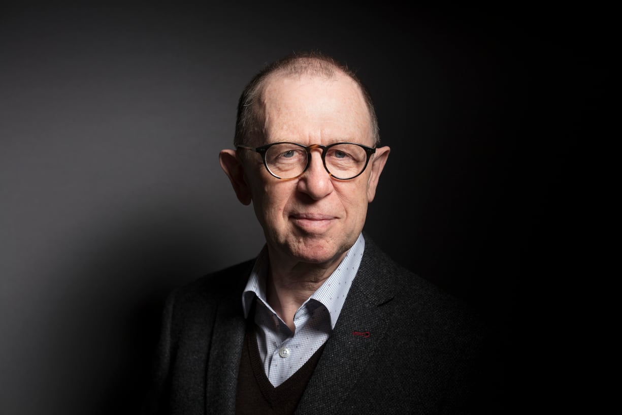 Portrait of Viktor Giacobbo, author, comedian, moderator and actor, taken in Zuerich, Switzerland, on December 8, 2016. (KEYSTONE/Gaetan Bally) Viktor Giacobbo, Autor, Kabarettist, Moderator und Schauspieler portraitiert am 8. Dezember 2016 in Zuerich. (KEYSTONE/Gaetan Bally)