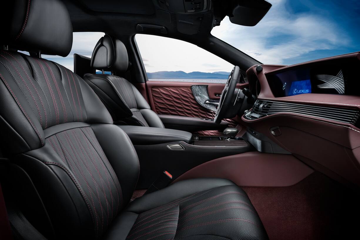 Lexus LS 500h AWD
