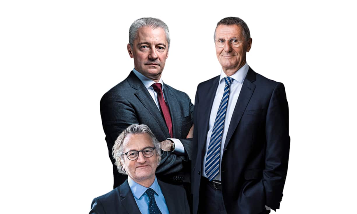 Swiss-Textiles-Präsident Carl Illi (vorne), Migros-Chef Fabrice Zumbrunnen sowie das Komitee «Ja zur Unternehmensverantwortung mit Gegenvorschlag» mit Valiant-Präsident Jürg Bucher (r.)
