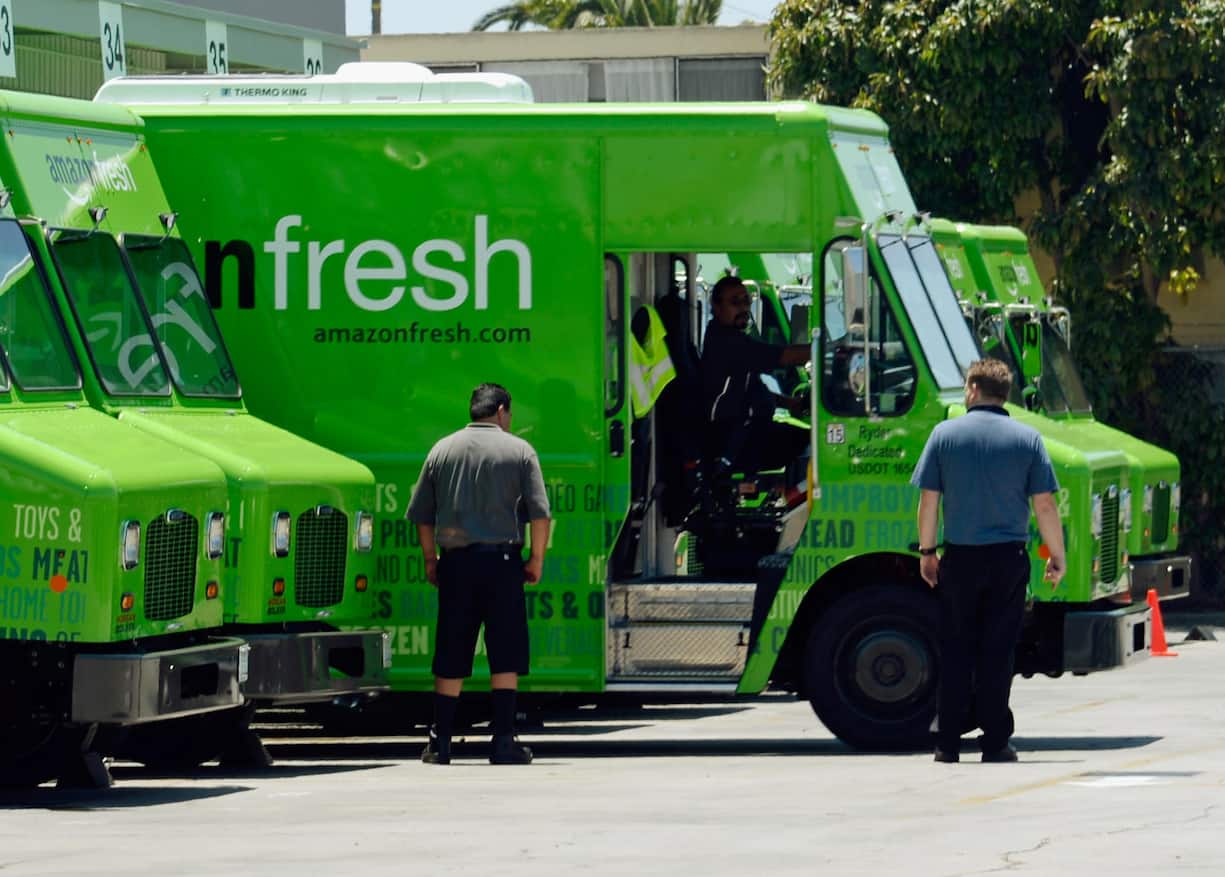 Ein «Amazon Fresh»-Truck parkiert bei einem Warenhaus in Inglewood in Kalifornien. Amazon startete seinen Bestellservice von Frischprodukten 2013.