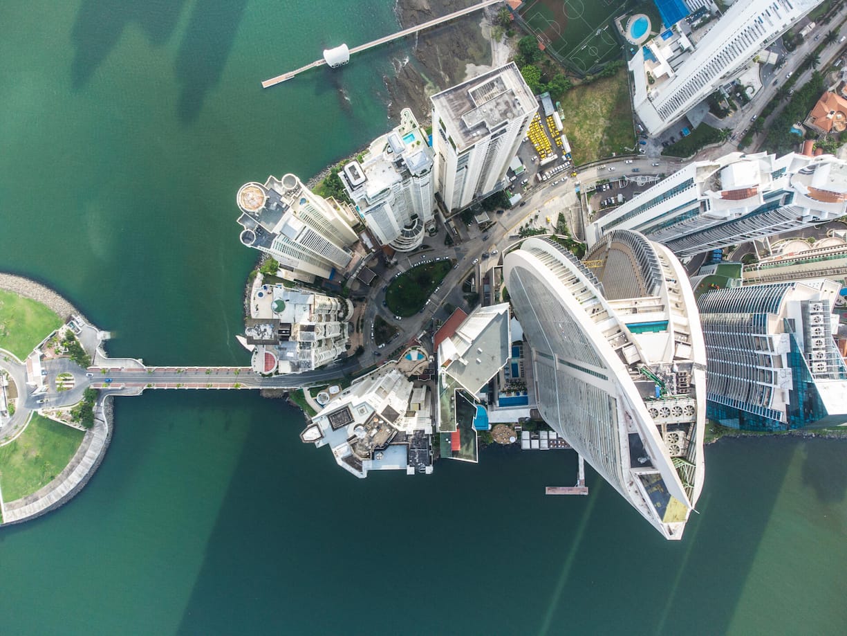 <p>Panama City: Hat einen Kanal, aber auch günstigere Wohnmöglichkeiten und auch ein besseres Steuerregime als Miami. Geheimtipp!</p>