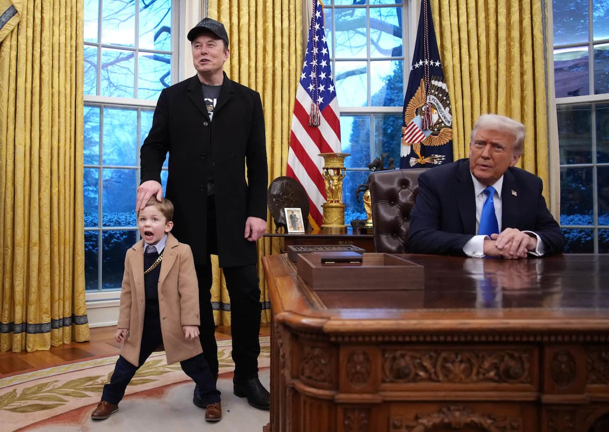 <p>Best Buddies: Donald Trump hat Förderungen eingestellt. Im Autobusiness hat Elon Musk der Draht zum US-Prä­sidenten nichts genützt.</p>