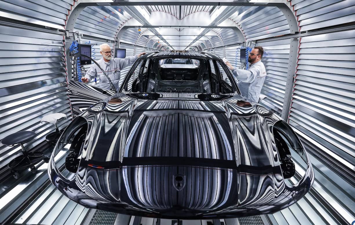 <p>Das Porsche-Werk Leipzig, wo der SUV Macan gebaut wird, fürchtet personelle Einschnitte.</p>