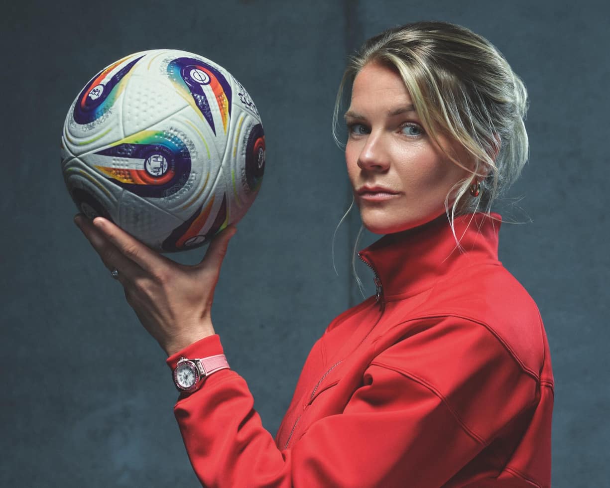 <p>Ada Hegerberg ist norwegische Nationalspielerin und erste Ballon-d’Or-féminin-Gewinnerin.</p>