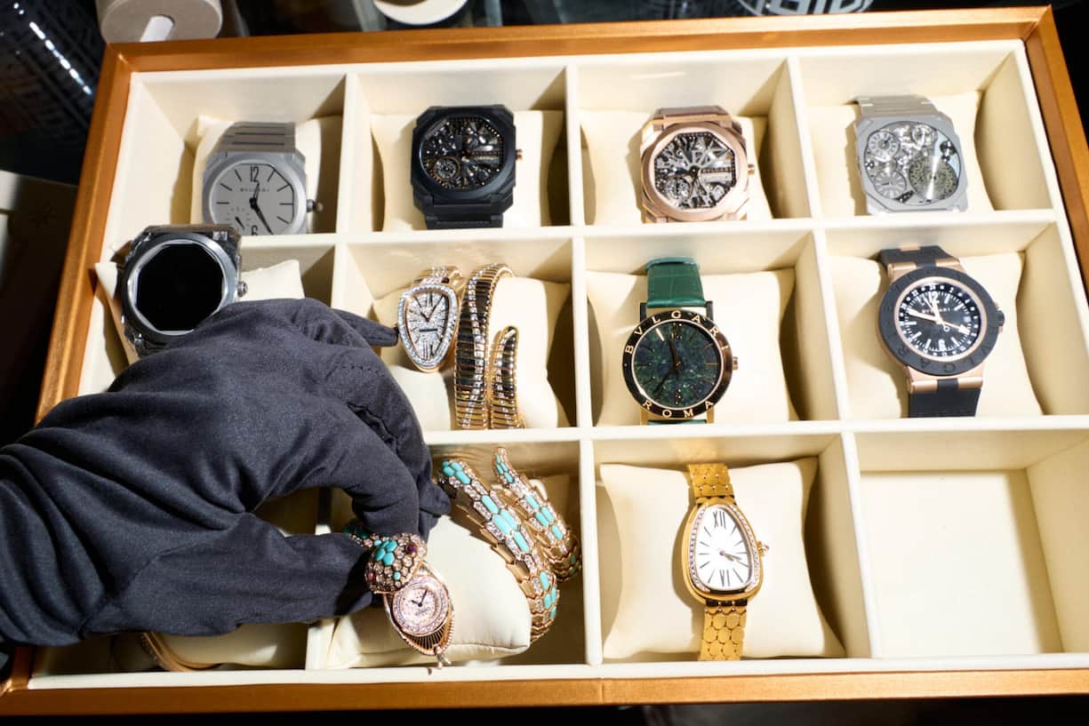 <p>Bulgari hat sich im Bereich Uhren innert zehn Jahren etabliert – und in der vergleichsweise kurzen Zeit gleich zwei ­Ikonen geschaffen: die Octo Finissimo für Männer und die ­Serpenti für Frauen.</p>