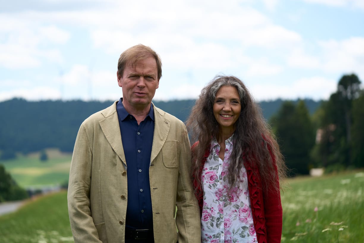 <p>Die beiden Künstler Sylvie Villa und Mark Miehlbradt von Wire Art haben die Fil d’Or kreiert.</p>