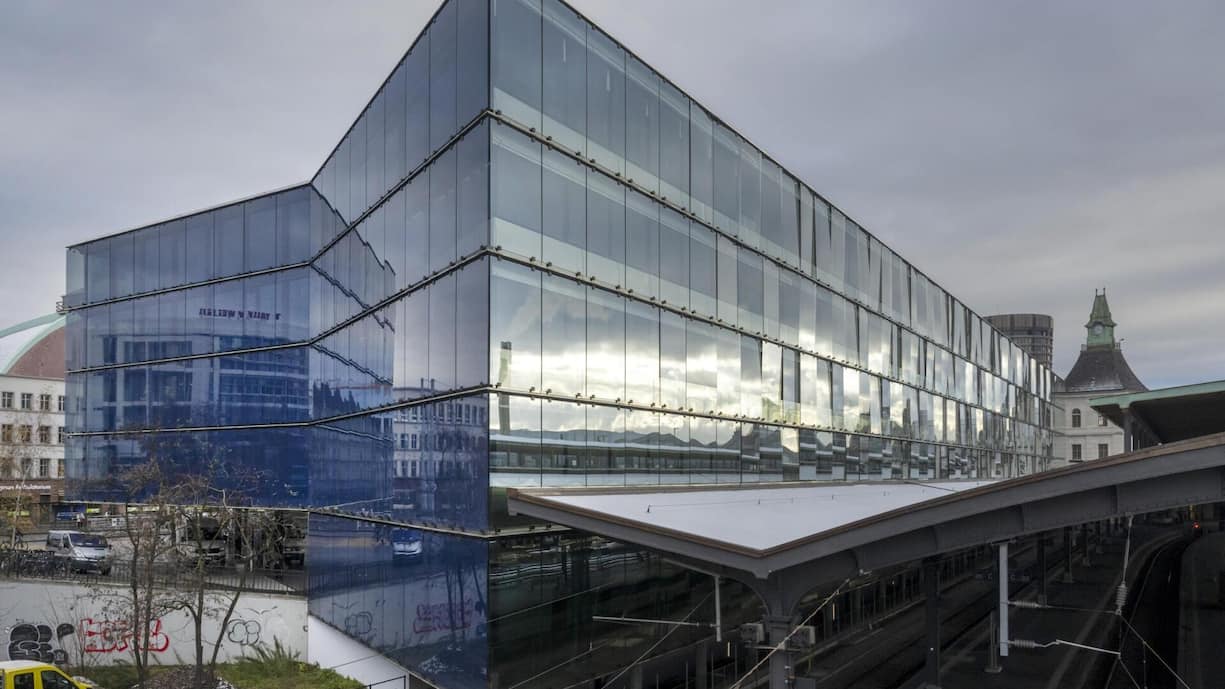 <p>Neues Headquarter: Im vergangenen Jahr ist die Führung von Sandoz in einen Neubau im Zentrum von Basel umgezogen.</p>