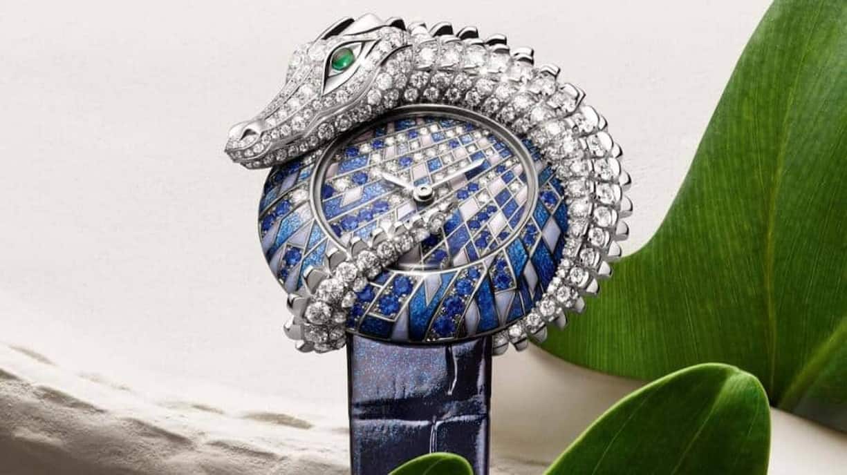 <p>Das Kunsthandwerk lässt sich in drei große Familien unterteilen. Die Kunst des Feuers umfasst alle Emaillierungstechniken, die Kunst des Metalls die etruskische Granulation und das Wasserzeichen und die Kunst der Komposition die Einlegearbeiten und Mosaike.</p>