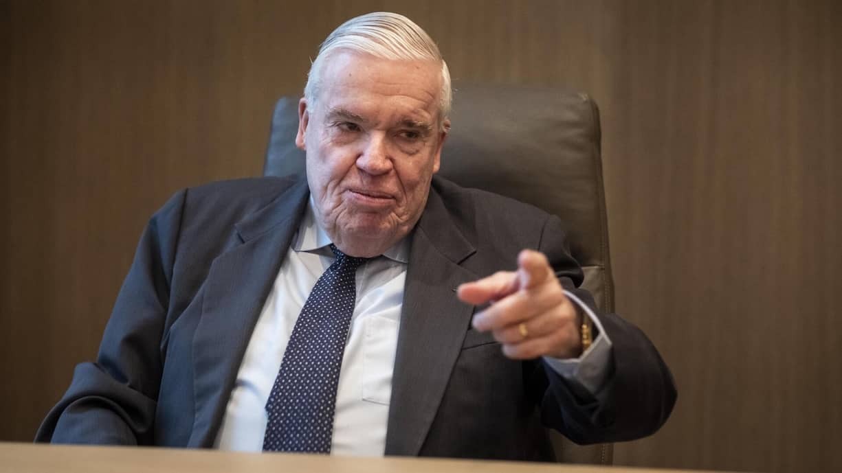 <p>Klaus-Michael Kühne investiert über seine Stiftung in Ausbildung, Medizin, Kultur und Klimaschutz.</p>