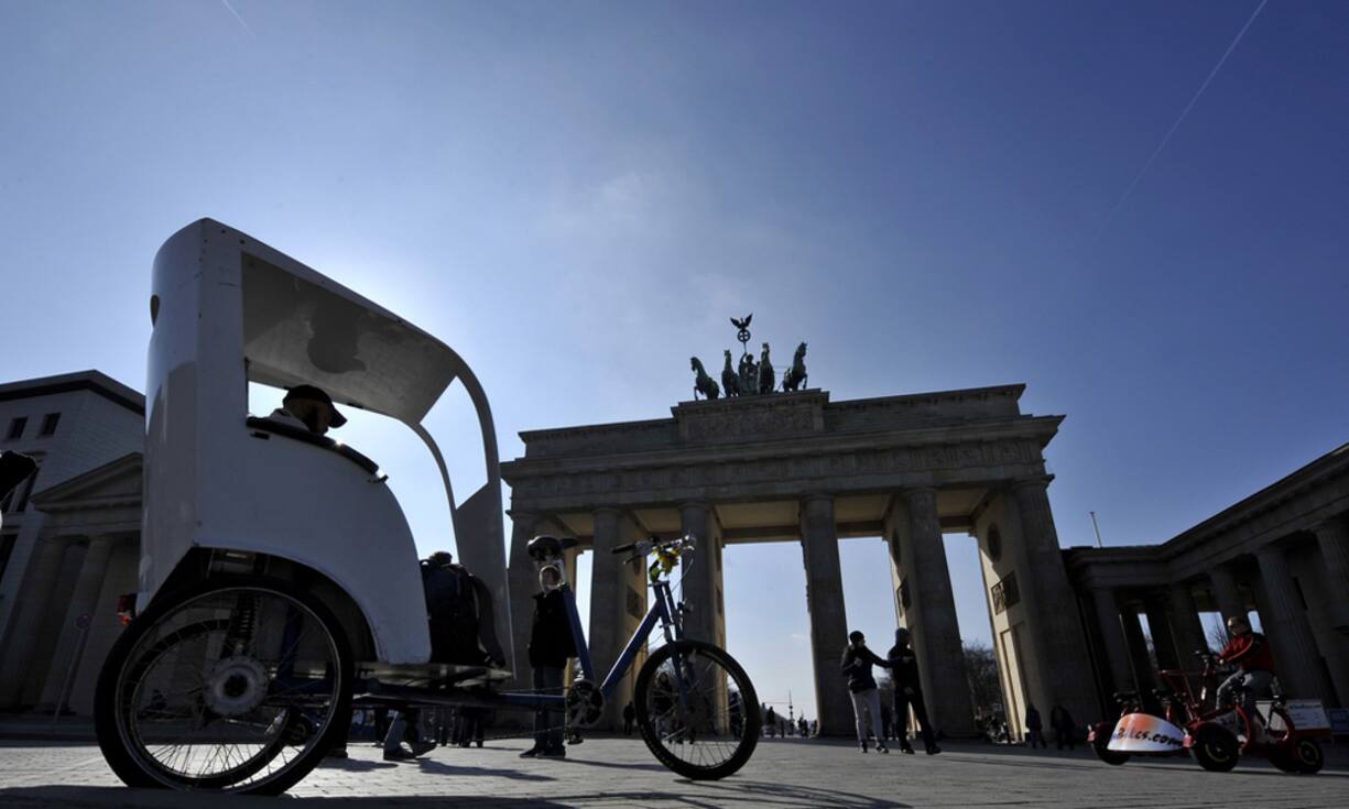 Eines der Wahrzeichen des wirtschaftlich sehr starken Deutschlands: Das Brandenburger Tor in Berlin. 