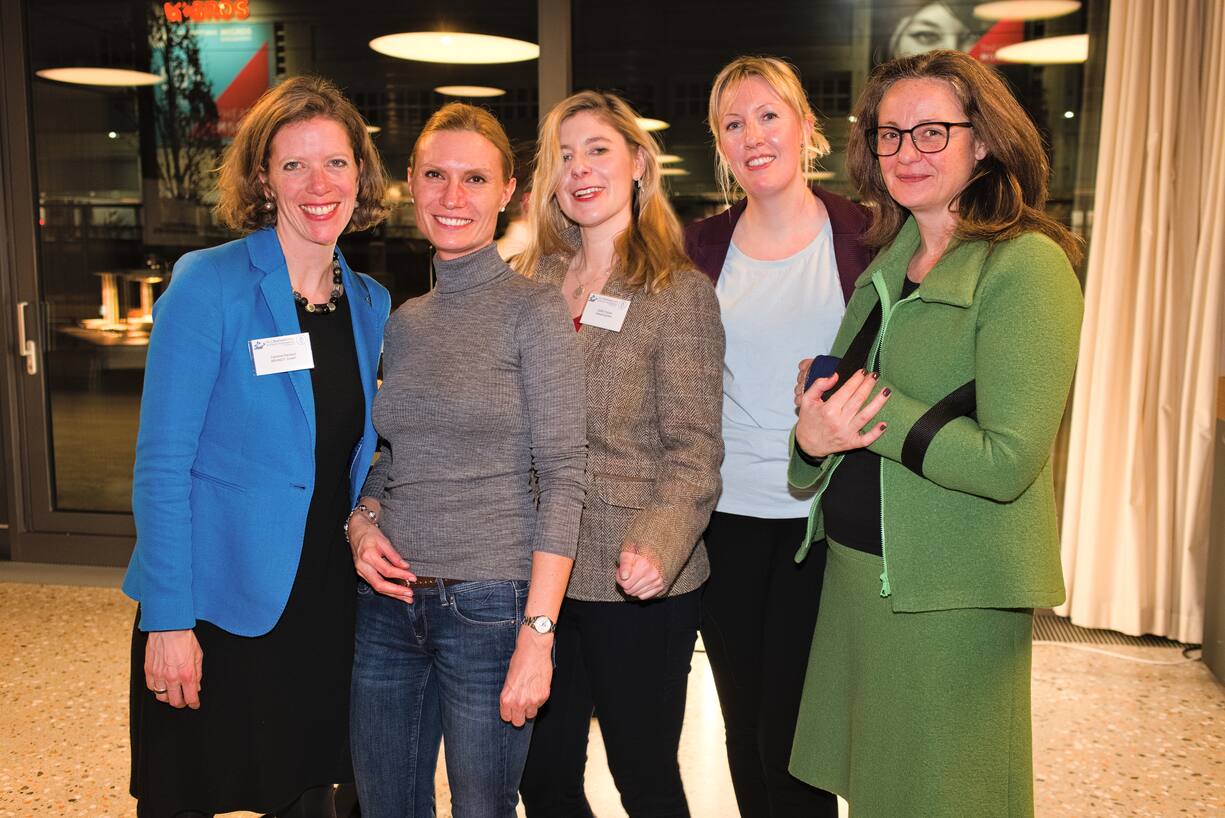 Caroline Perriard, Brandit GmbH;Livia Spiesz, SwissCognitive;Caitlin Krause, SwissCognitive;Kate Coffey, Brandit GmbH;Sandrina Gruber, SwissCognitive - AI Hub