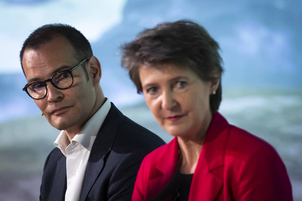 Christoph Brand, CEO Axpo, und Bundesraetin Simonetta Sommaruga