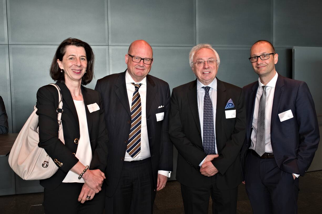 Doris Frick, Botschafterin des Fürstentums Liechtenstein in der Schweiz; Franz de Planta, Präsident, Mantor SA / OAR-G; Istvàn Nagy, Botschafter Ungarns in der Schweiz; Simon TribelhornCEO, Liechtensteinischer Bankenverband