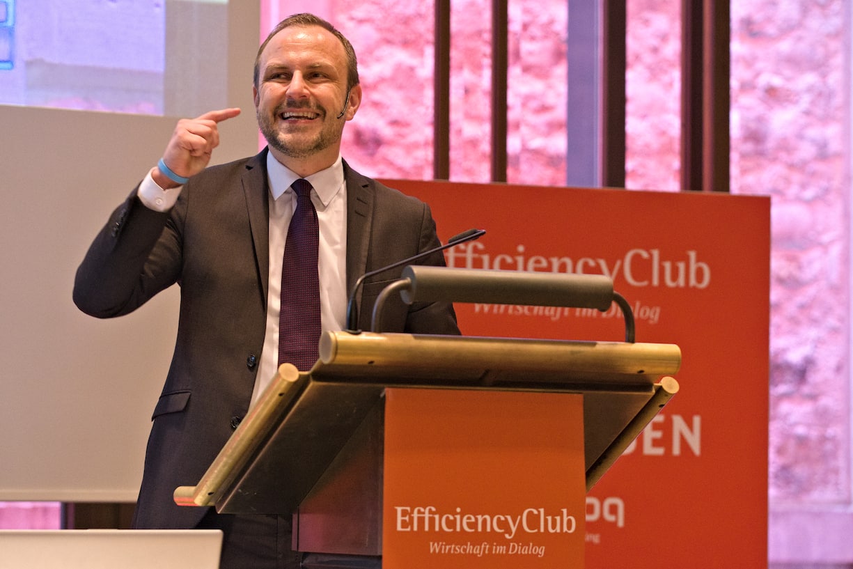 Peter Neumann, Professor für Sicherheitsstudien, King's College London, spricht vor dem Efficiency Club im Widder Hotel