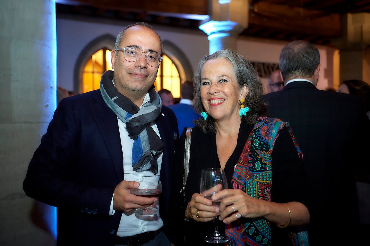 Preisverleihung des 5vor12-Preis fuer Deregulierung von StrategieDialog21 und dem Swiss Venture Club im Rathaus Bern. Francesco Marinaro und Christine Humm-Wander, Jean Wander Stiftung. © Adrian Moser / Bilanz