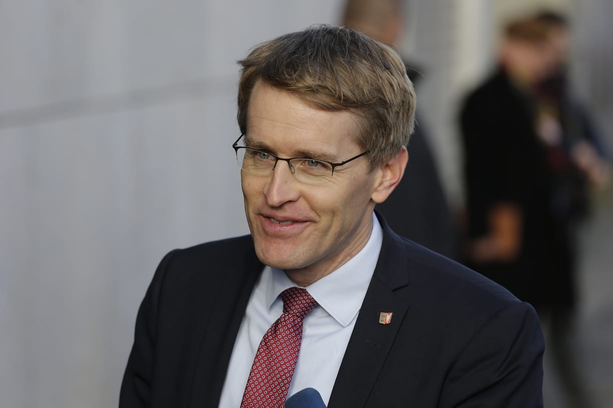 Daniel GÃ¼nther, MinisterprÃ¤siden von Schleswig-Holstein, Deutschland, Berlin, Konrad_Adenauer_Haus, SondierungsgesprÃ¤chen:  CDU, CSU, FDP und BÃ¼ndnis 90/Die GrÃ¼nen, 17.11.2017   (Photo by Popow/ullstein bild via Getty Images)