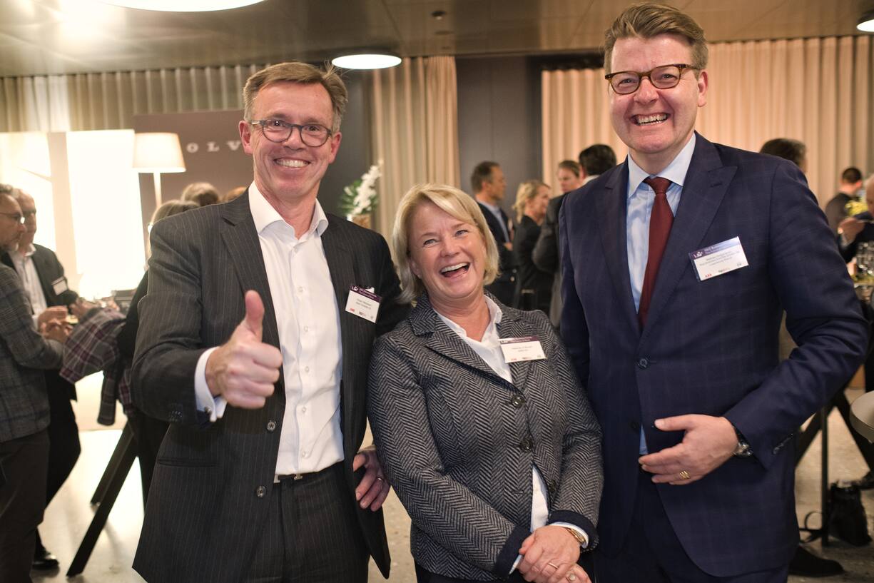 Göran Håkansson, Bank Vontobel AG;Katarina Lif Burren, adills AG;Mattias Holgersson, Skandinaviska Enskilda Banke AB, Luxembourg Branch