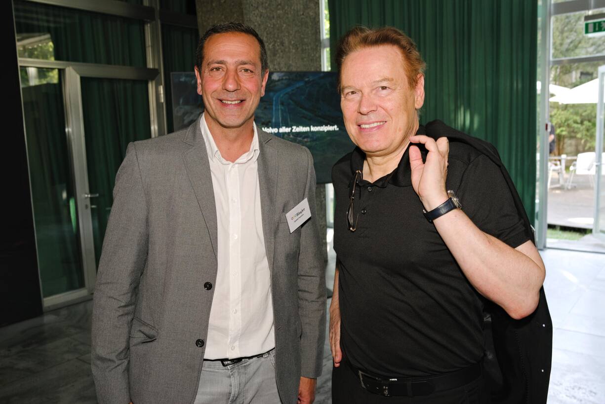 <p>Von links: Daniele Puzzovio, Ringier; Peter Arnold, Flughafenregion Zürich</p>