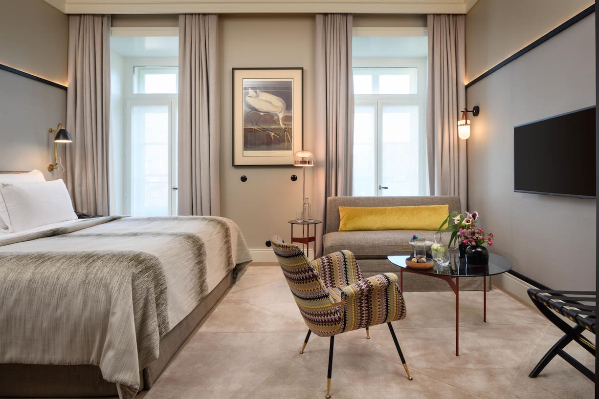 <p>Bairro Alto Hotel</p><p>Das Hotel an der Praça Luís de Camões in Lissabon vereint mühelosen Luxus mit Bohème-Flair.</p>