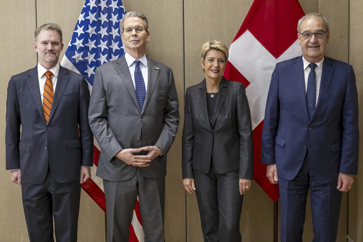 <p>US-Handelsbeauftragter Jamieson Greer, US-Finanzminister Scott Bessent, Bundespräsidentin und Finanzministerin Karin Keller-Sutter und Vizepräsident und Wirtschaftsminister Guy Parmelin (von links)</p>