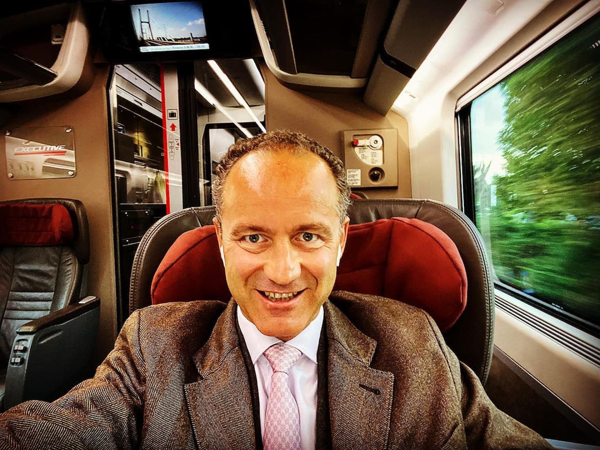 <p>Pierre Louvrier will mit seiner Clementy Schuman Legacy Foundation in die Highlight-Gruppe investieren. Wieso, weiss bislang niemand.</p>
