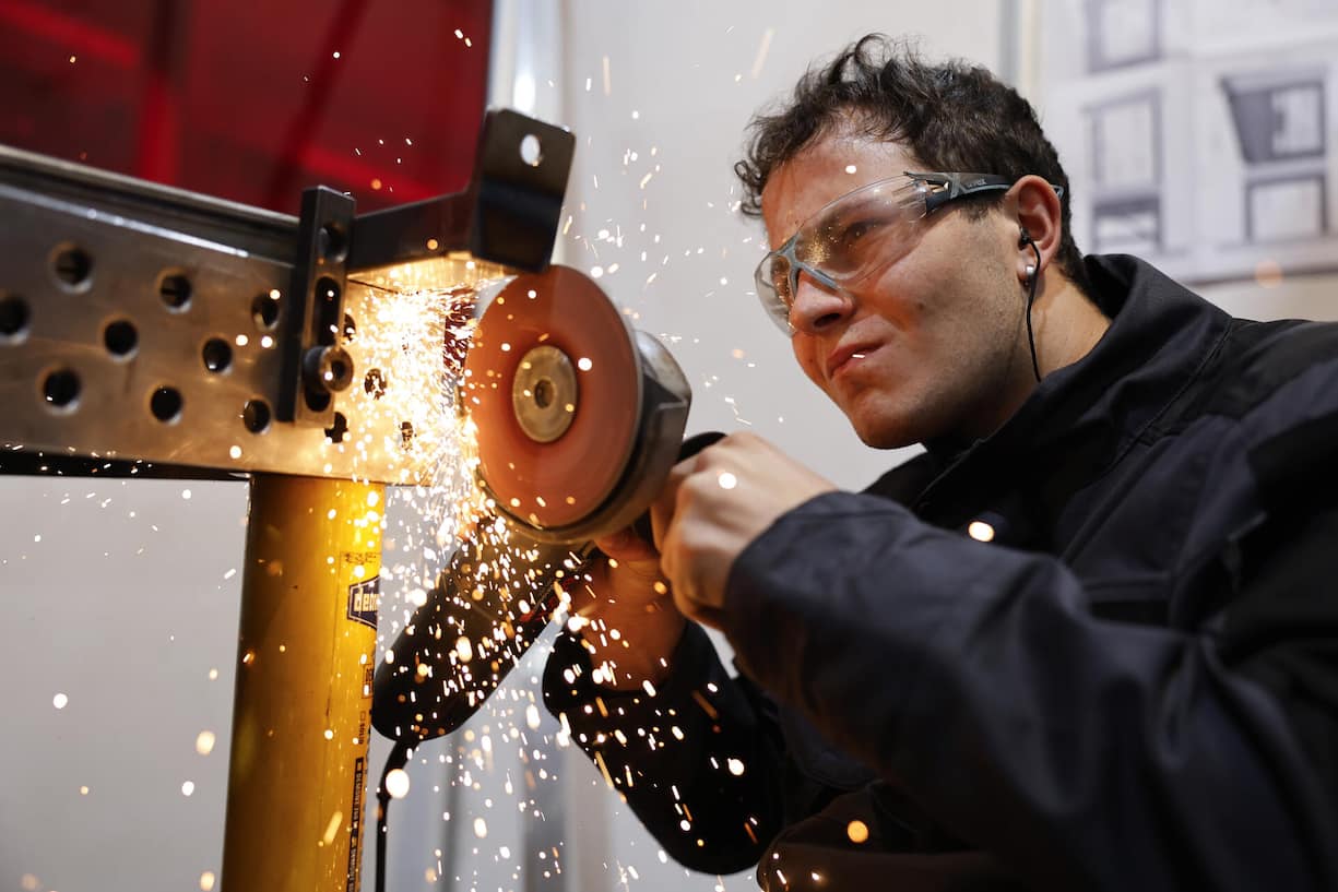 <p>An den Swiss Skills in Bern hämmern, klopfen, messen, nähen, backen, stapeln oder schneiden 1100 Lehrlinge vor den rund 120’000 Besucherinnen und Besuchern.</p>
