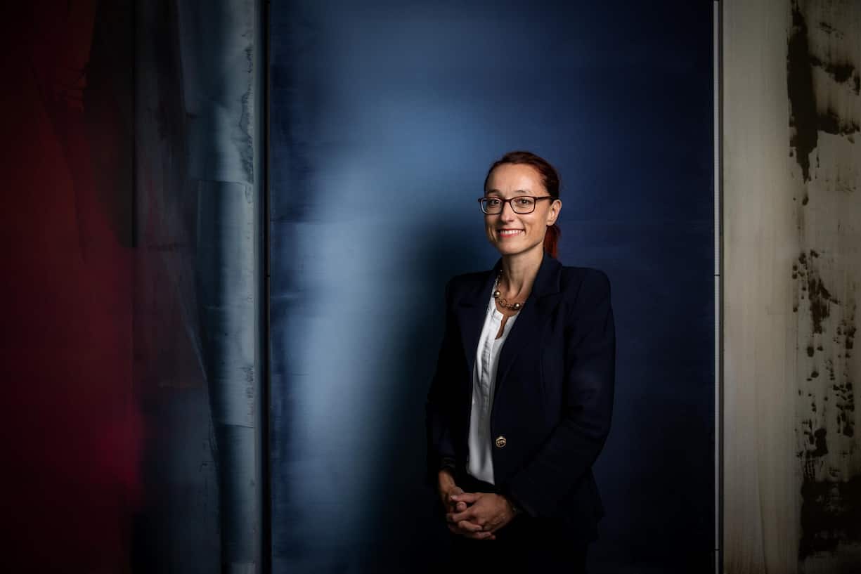 <p>Sie lebte lange in Zürich, fühlt sich nun aber in Basel zu Hause. Ihr Wohnort war in Basel ein kleines Politikum.</p>