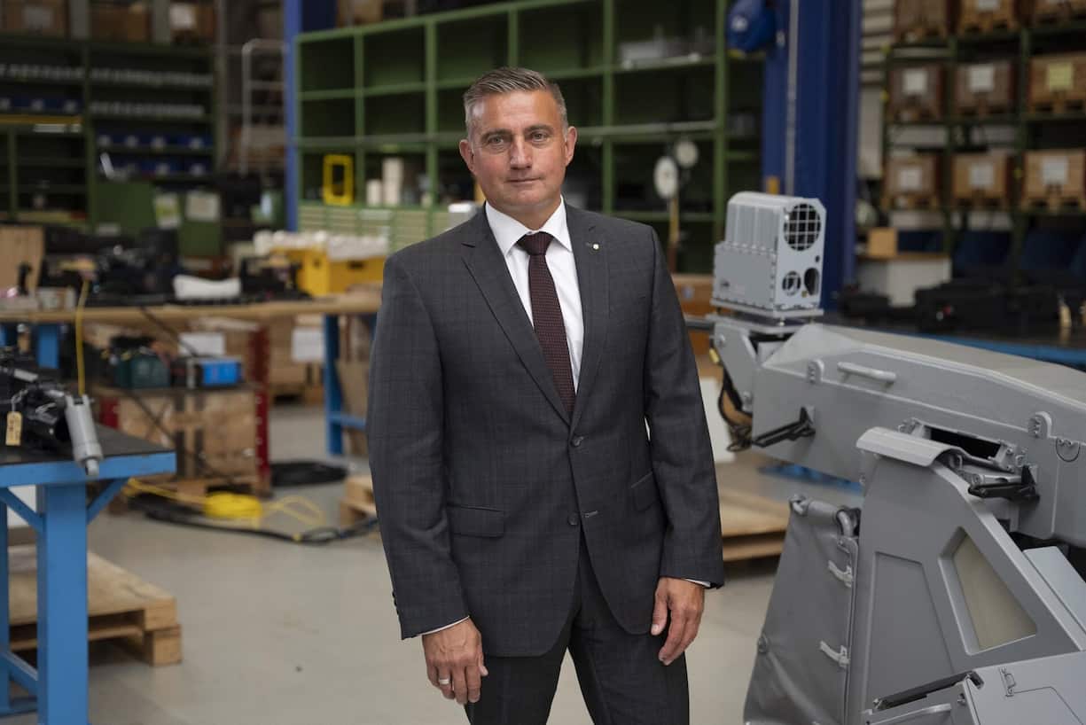 <p>Oliver Dürr, der Spartenchef für Luftwehr der Rheinmetall, führt seit 2022 in Zürich-Oerlikon die Entwicklung der Drohenabwehrkanone, die früher eine Schiffskanone für die Navy war.</p>