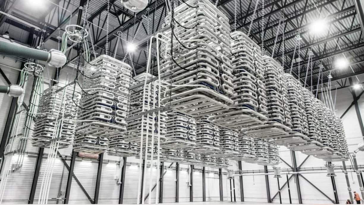 <p>ABB verkaufte die Stromnetzsparte für rund 11 Milliarden Dollar an die japanische Hitachi.</p>