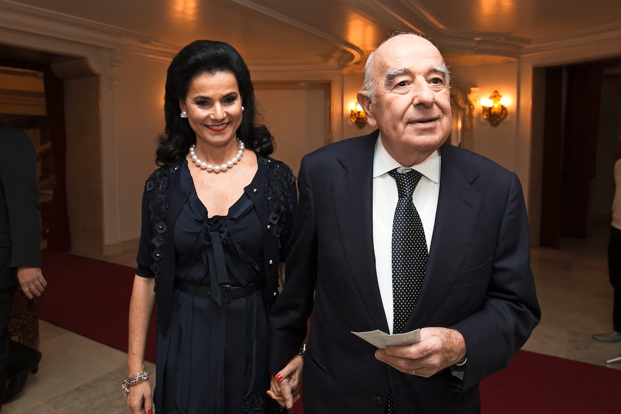 SÃO PAULO, SP, BRASIL, 26-05-2014: O banqueiro Joseph Safra com a mulher e empresária, Vicky, durante a apresentação da ópera "Carmen" no Theatro Municipal, em São Paulo (SP). (Foto: Bruno Poletti/Folhapress)