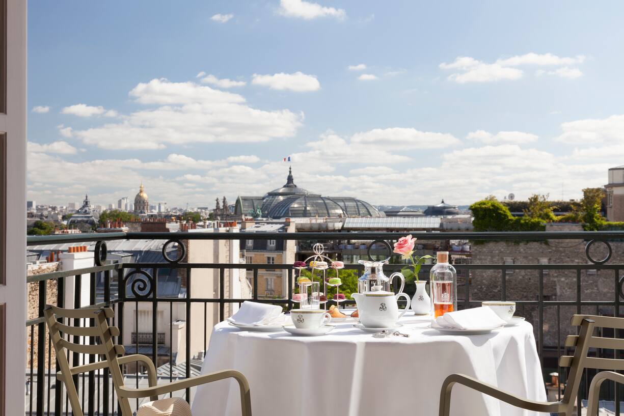 LE Bristol PAris