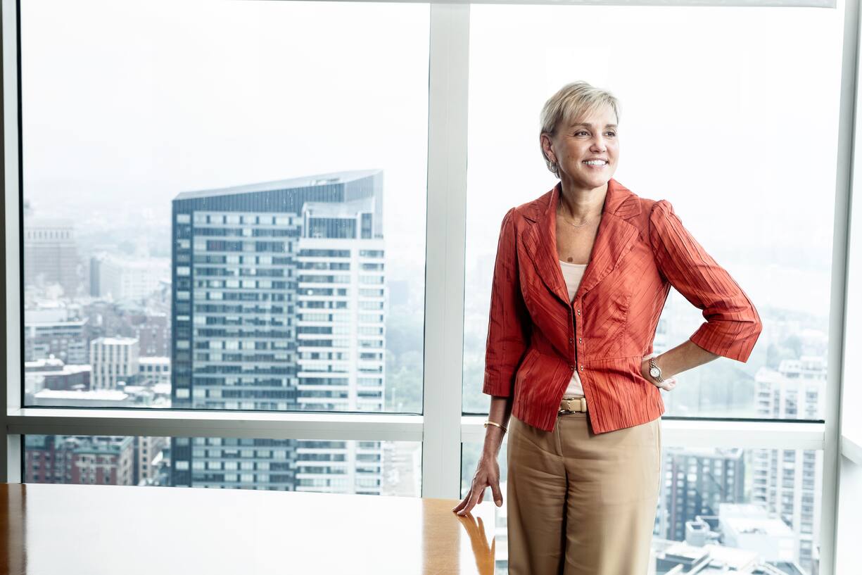 Lynn Blake ist eine mächtige Frau. 70 Portfolio-Manager sind ihr unterstellt. Blake hält SPY mit minimalen Eingriffen genau auf Kurs.