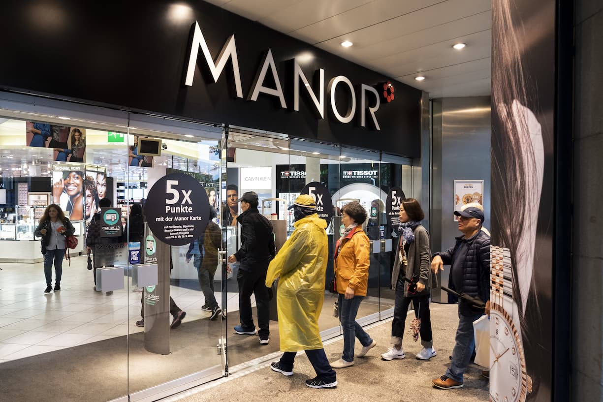 Das Warenhaus Manor, aufgenommen am Montag, 23. September 2019, an der Bahnhofstrasse in Zuerich. Manor verlaesst den Standort Ende Januar 2020. (KEYSTONE/Ennio Leanza)