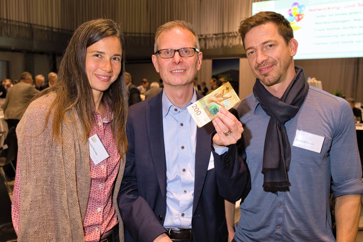 Manuela Pfrunder, Banknotendesignerin;Günther Dissertori, Wissenschafter und Berater bei Banknotendesign;Adrian Heuberger, Banknotendesigner