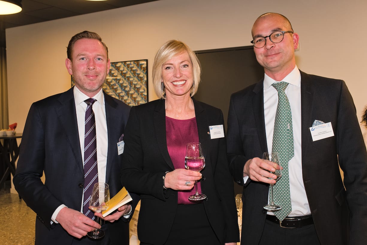 Mattias Bunner, Skandinaviska Enskilda Banken S.A.;Suzanne Lauritzen, Bonhôte Services SA;Geoffrey Nyström, Skandinaviska Enskilda Banken S.A.