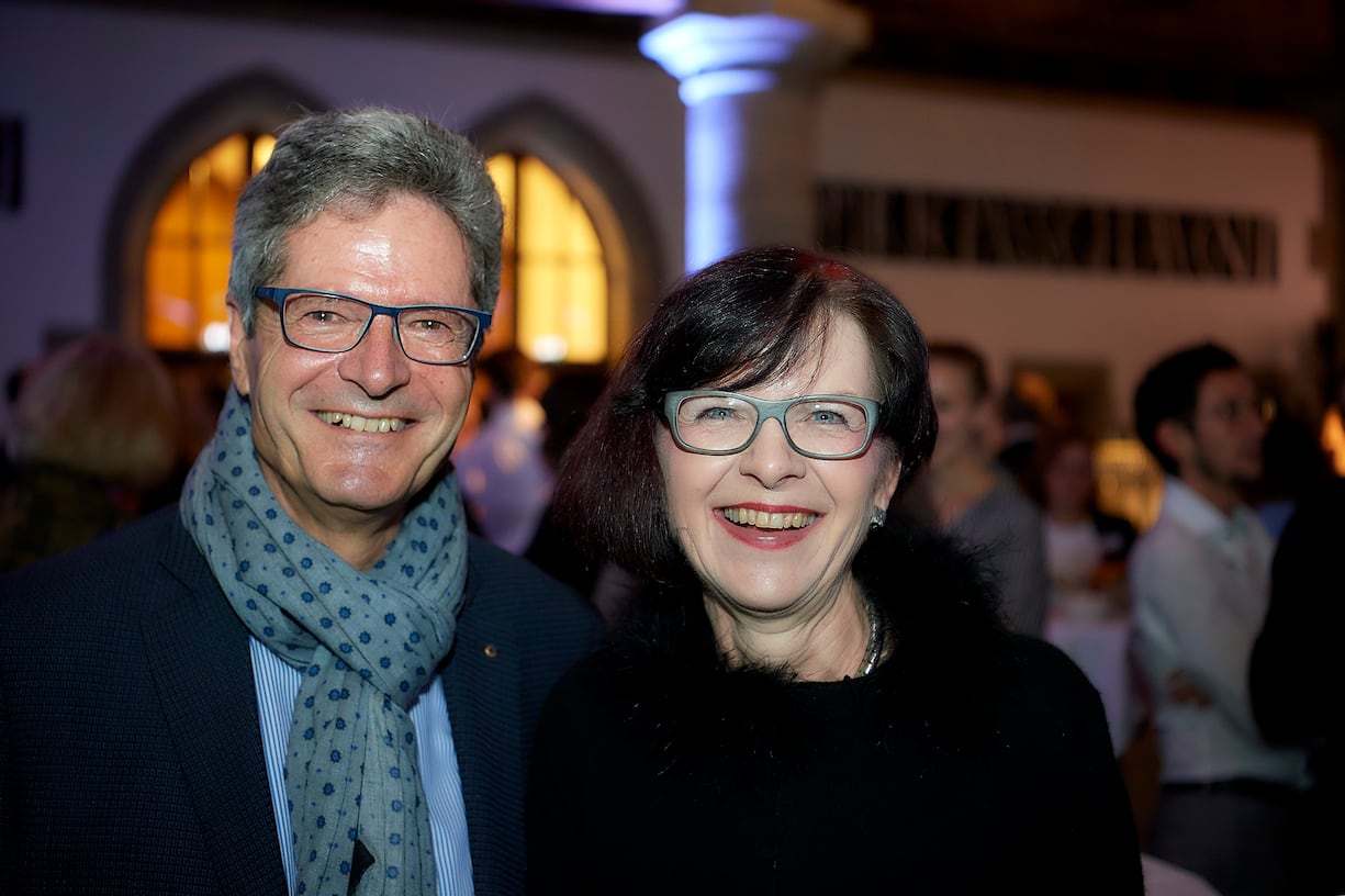 Preisverleihung des 5vor12-Preis fuer Deregulierung von StrategieDialog21 und dem Swiss Venture Club im Rathaus Bern. Max Waelchli und Sylvia Raguth, Inhabrin und Geschaeftsfuererin MANDAT-IN. © Adrian Moser / Bilanz