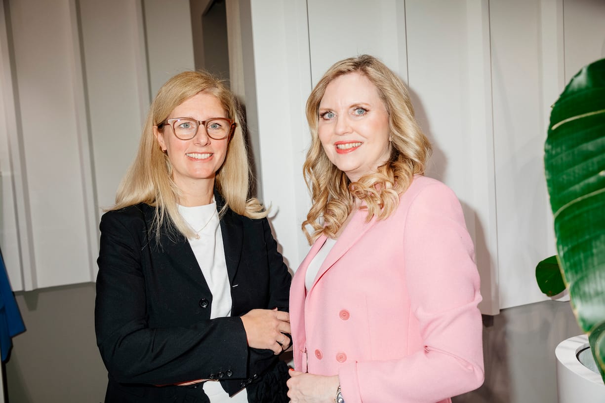 Anne-Barbara Luft mit PKZ-CEO Manuela Beer