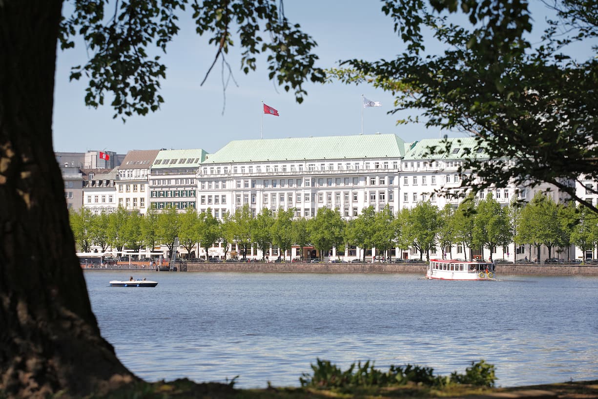 Platz 2 (Vorjahr: 1): Hotel Vier Jahreszeiten, Hamburg