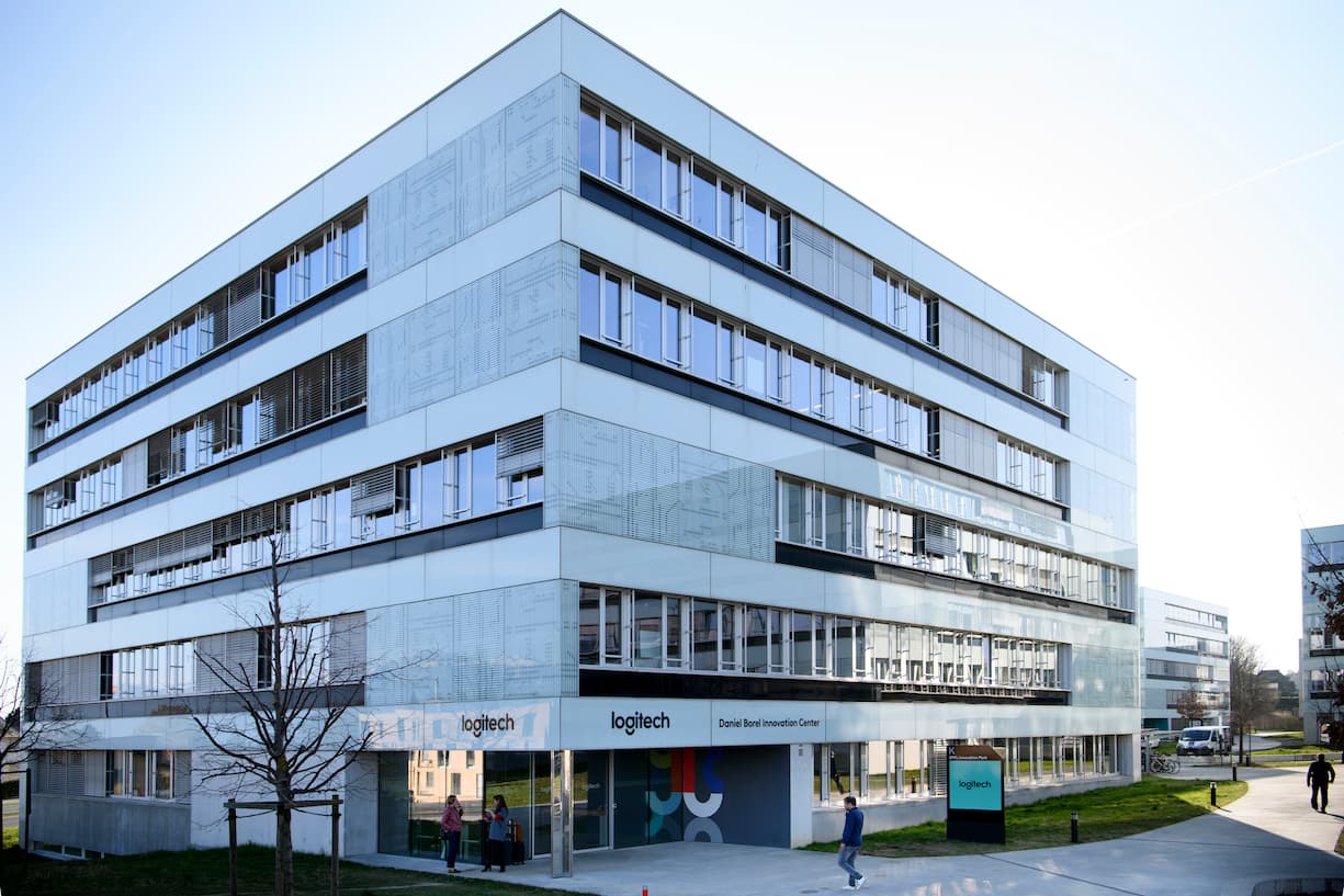 Das Daniel Borel Innovation Center auf dem EPFL-Gelände von aussen.