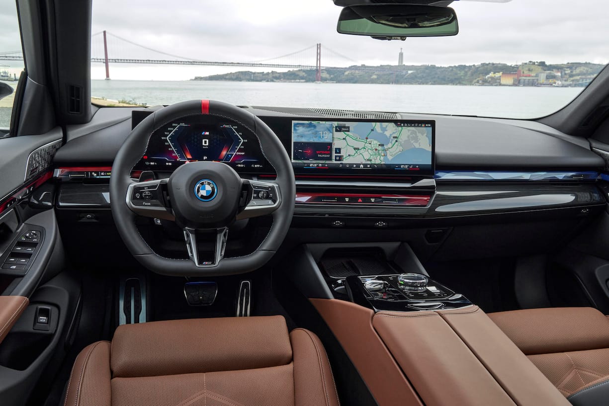 Auto&MobilitÃ¤t - BMW i5 - 2023 FahrprÃ¤sentation Lissabon 2023